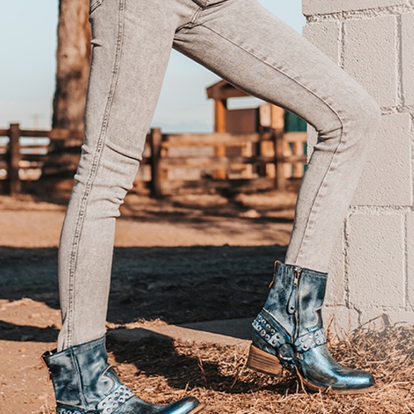 Freebird by Steven Ramone Metallic Blue multi Ankle Boots - Picture 2 of 8